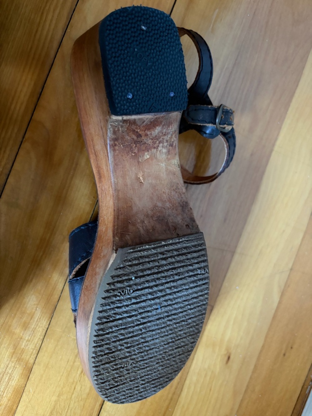 Vintage 1970s Brown Leather Platform Sandals Made in Brazil - Picture 10 of 11